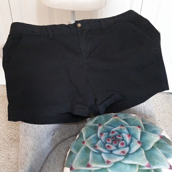 Old Navy Shorts - Picture 1 of 7